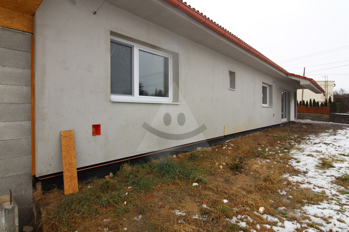 Novostavba rodinného domu, Bungalov, Bystričany okres Prievidza