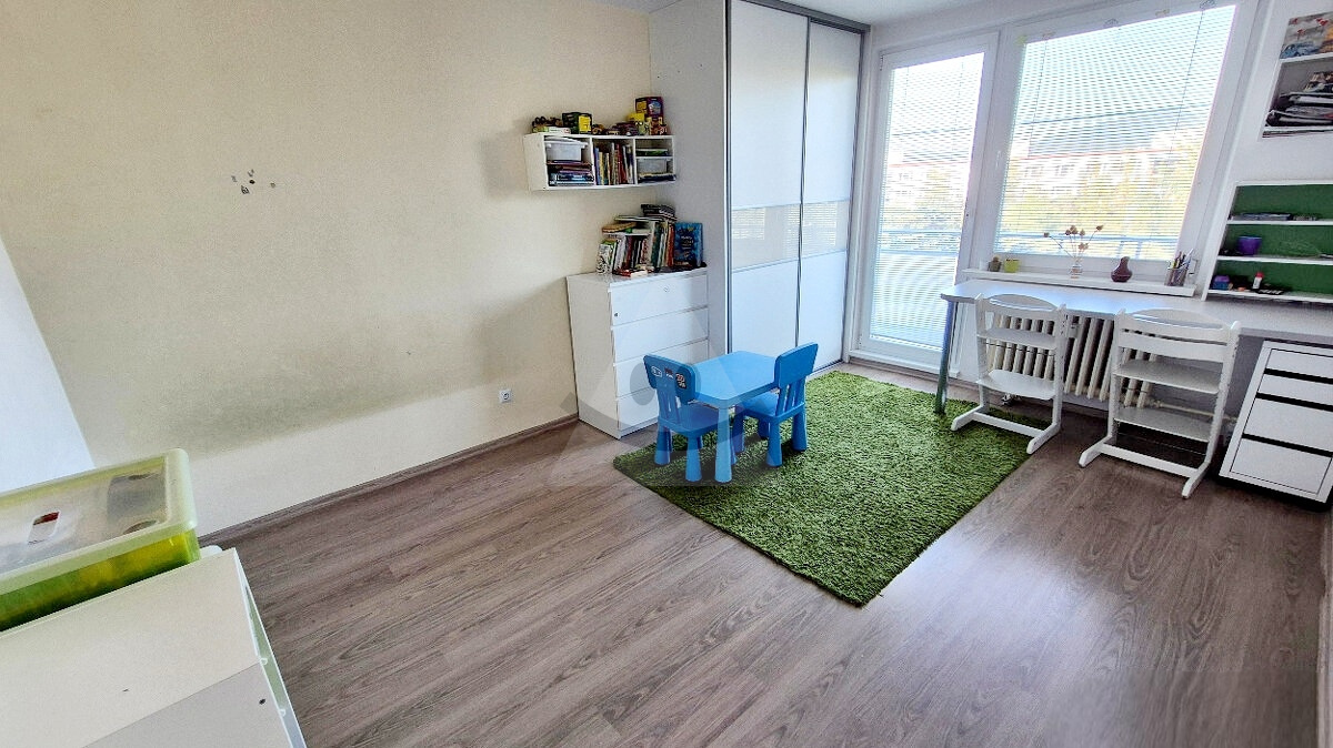 Na predaj: Priestranný 3,5-izbový byt, 83 m2 – sídlisko Kopanice, Prievidza