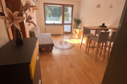 Na prenájom 3-izbový byt s balkónom v Bojniciach, sídlisko Lúčky, ul. SNP